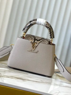 Louis Vuitton Capucines Handle
