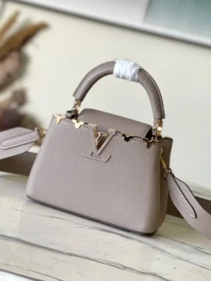 Louis Vuitton Capucines Handle
