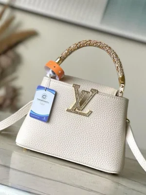 Louis Vuitton Capucines Handle