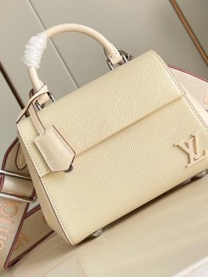 Louis Vuitton Cluny Monogram