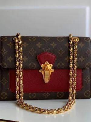 Louis Vuitton Victoire Monogram