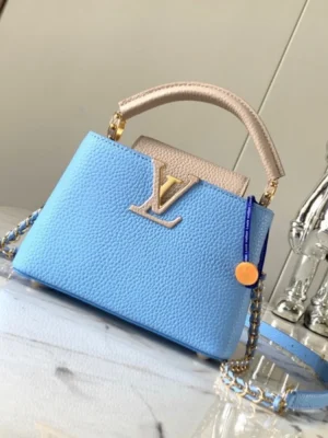 Louis Vuitton Capucines Handle