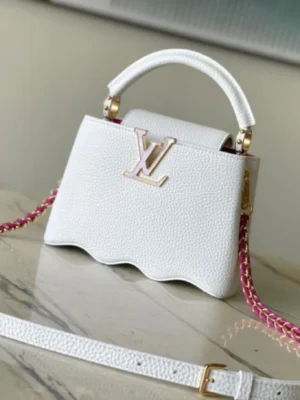 Louis Vuitton Capucines Handle