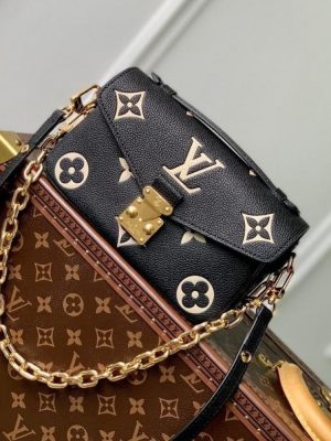Louis Vuitton Pochette Métis