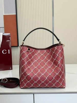 Gucci GG Emblem Buckets