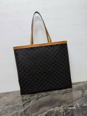 Celine Triomphe Flat Shopper