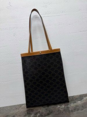 Celine Triomphe Flat Shopper