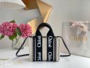 Chloé Woody Tote Bags