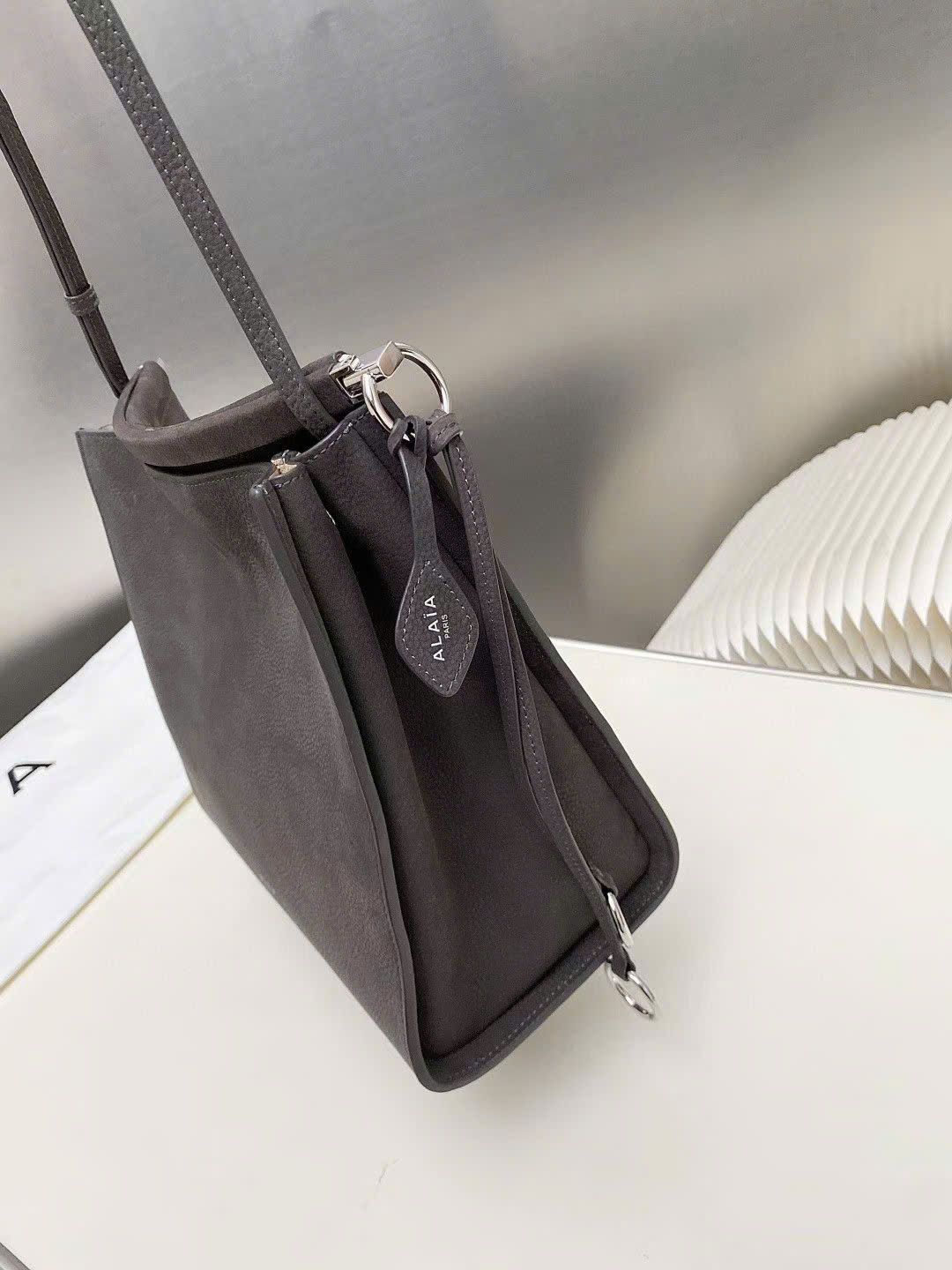 Alaïa Le Click Square Shouler Bags 26cm - Image 7