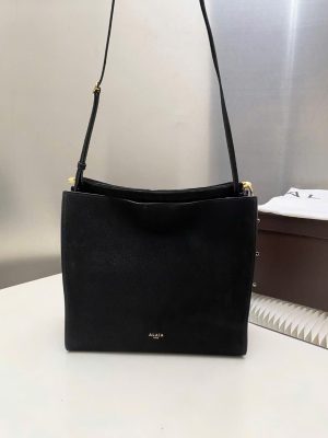Alaïa Le Click Square