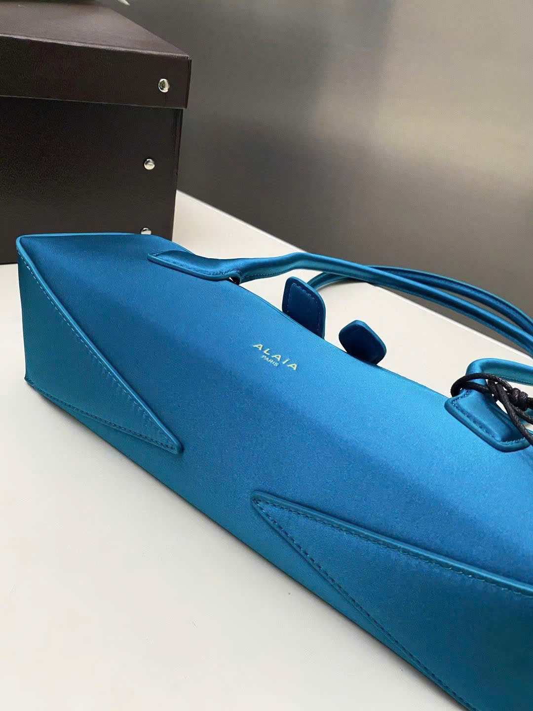Alaia Le Teckel Large Satin Shoulder Bag - Teal Blue - Image 5