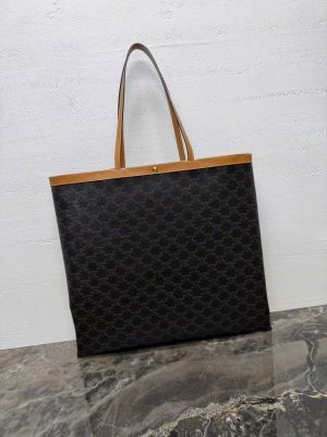 Celine Triomphe Flat Shopper
