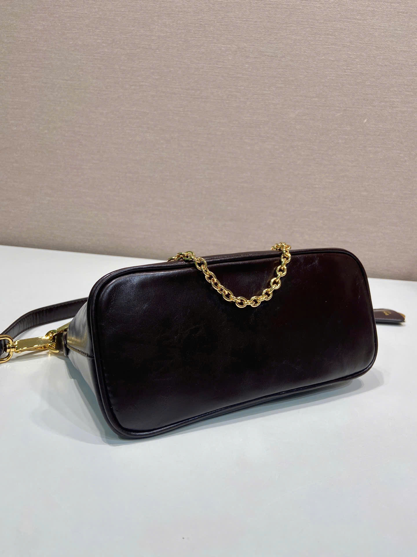 Prada Re-Edition Patent Shoulder Bag 1B305 - Image 5