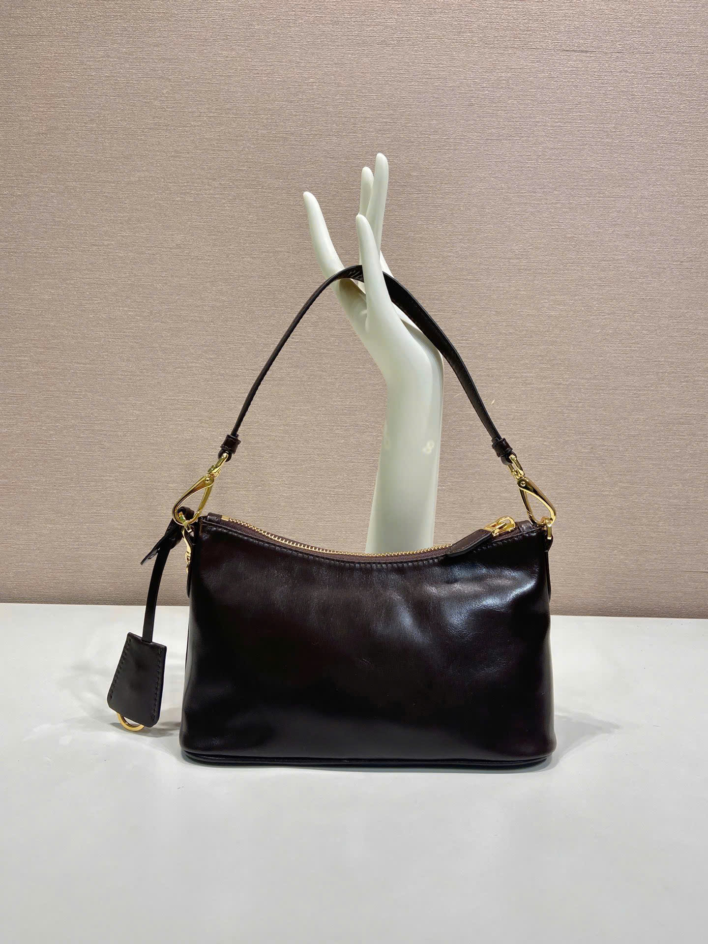 Prada Re-Edition Patent Shoulder Bag 1B305 - Image 7