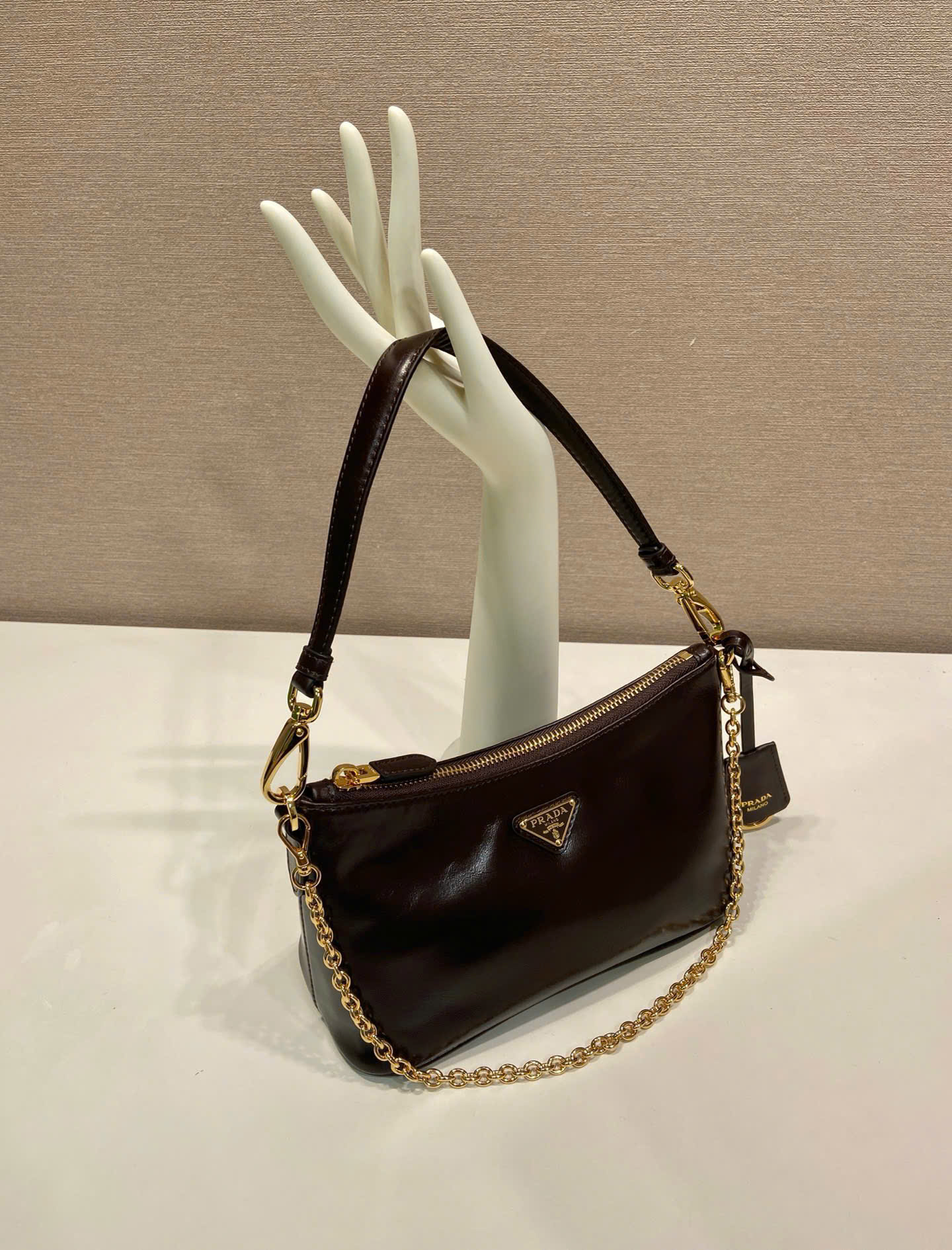 Prada Re-Edition Patent Shoulder Bag 1B305 - Image 9