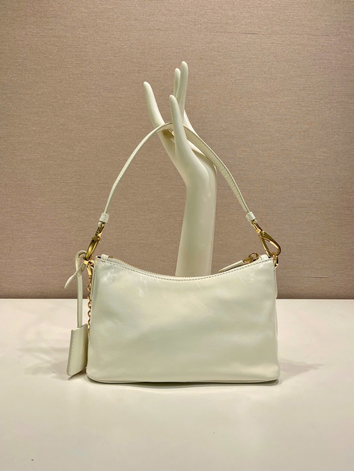 Prada Re-Edition Patent Shoulder Bag 1B305 - Image 7