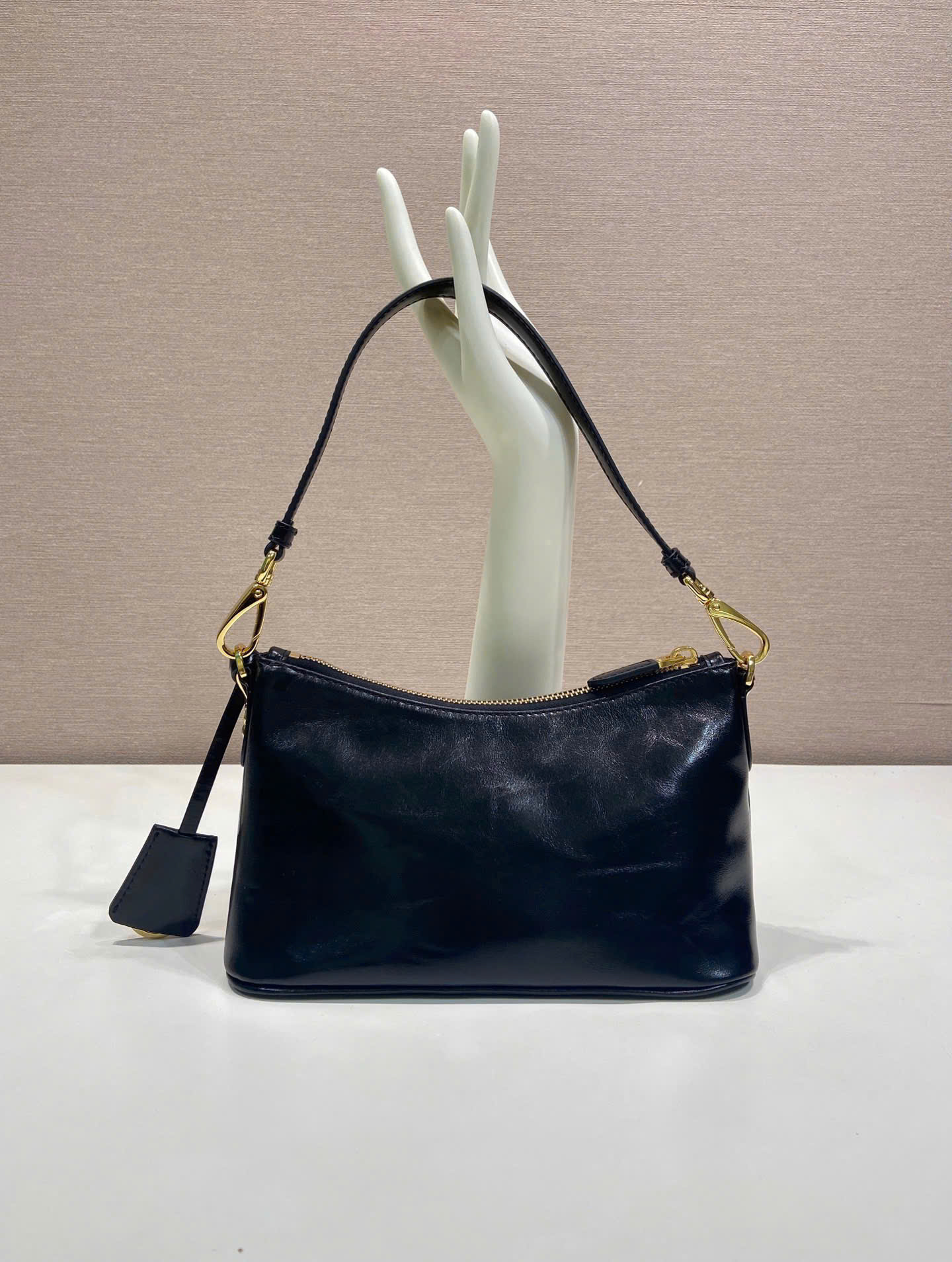 Prada Re-Edition Patent Shoulder Bag 1B305 - Image 7