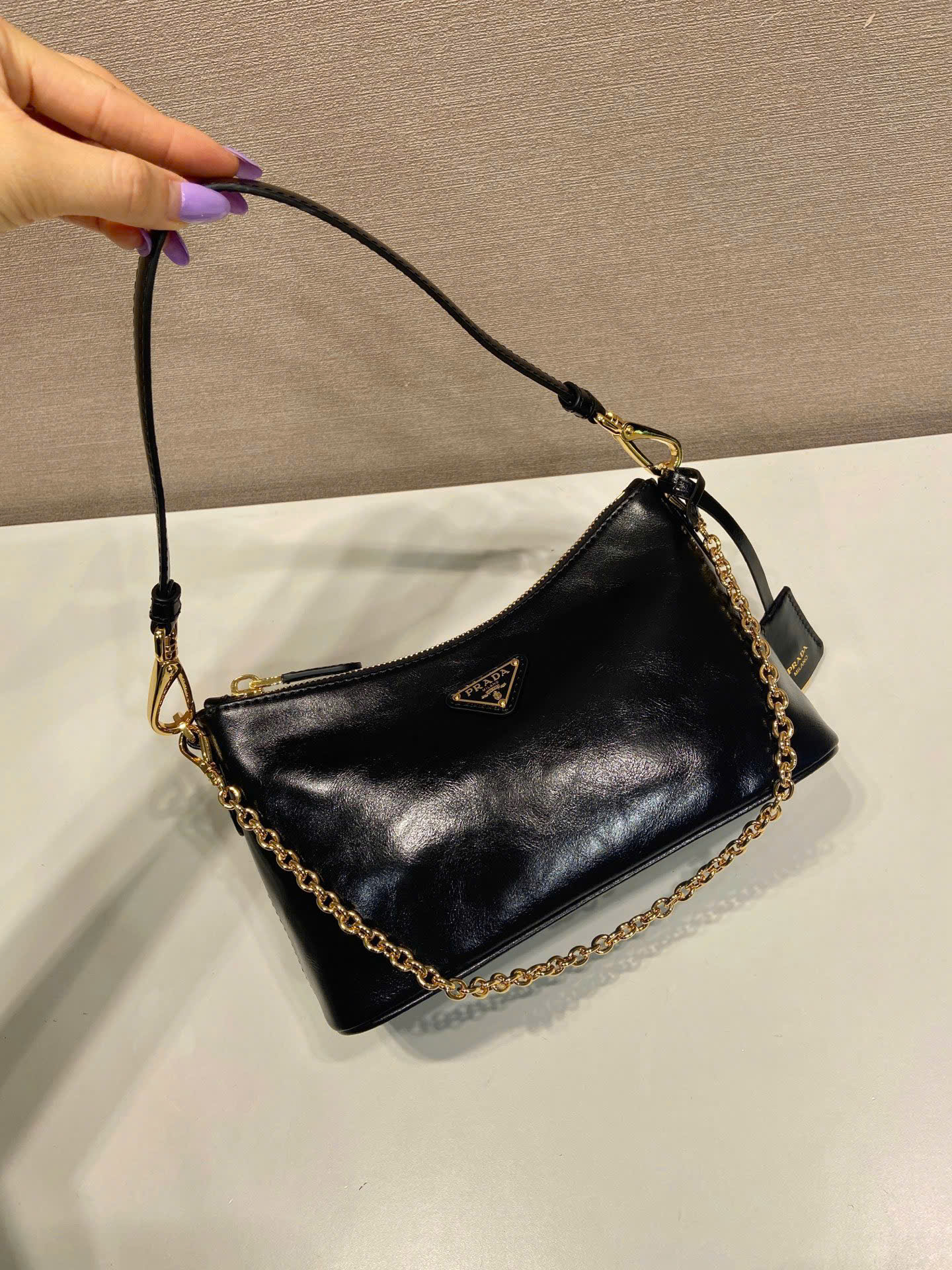 Prada Re-Edition Patent Shoulder Bag 1B305 - Image 8