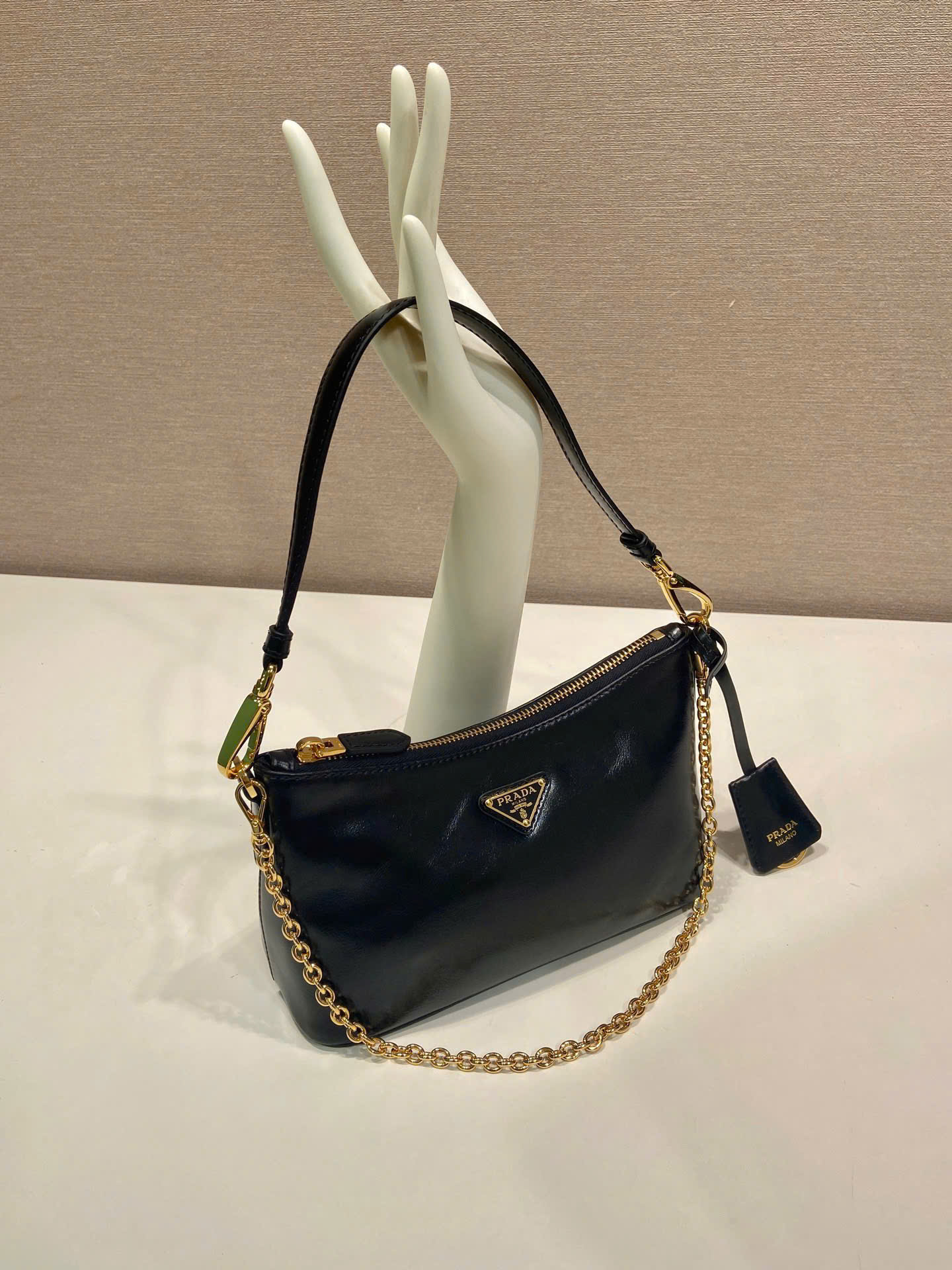 Prada Re-Edition Patent Shoulder Bag 1B305 - Image 9