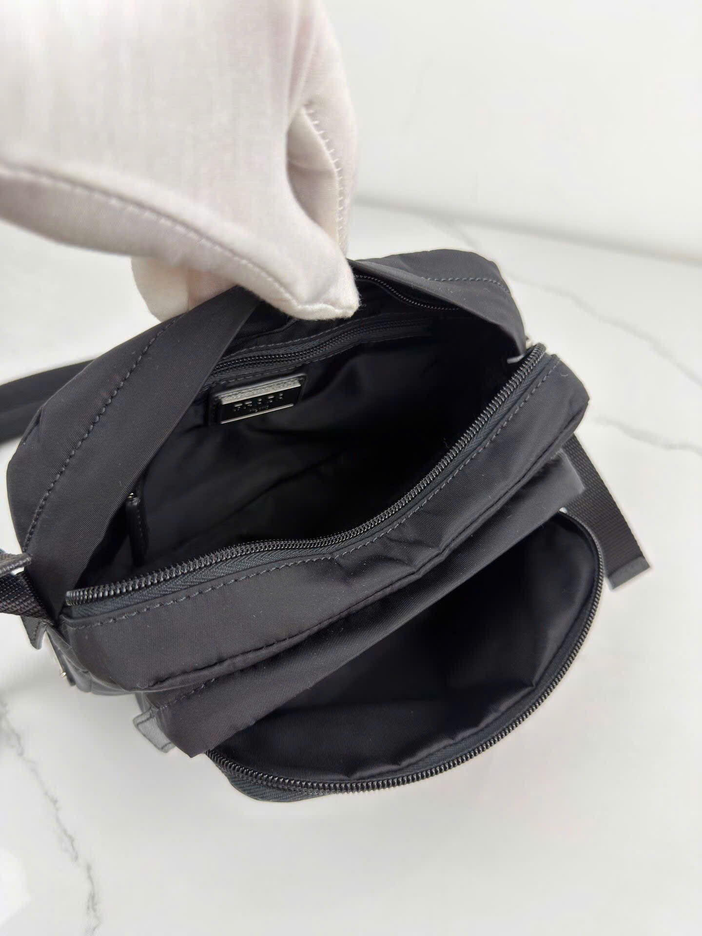 Prada Saffiano Re-Nylon Shoulder Bag 2VH043 - Image 5