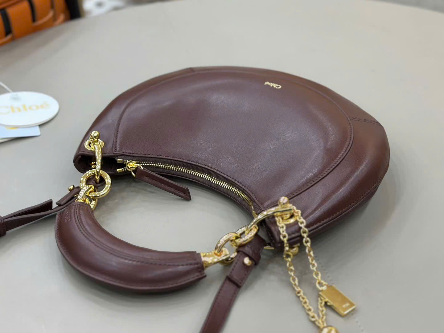 Chloé Banana Zipped Hobo Bag 31cm - Image 5