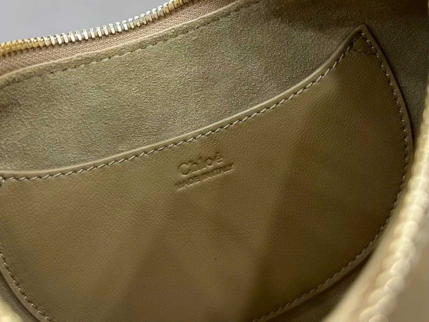 Chloé Banana Zipped Hobo Bag 31cm - Image 2