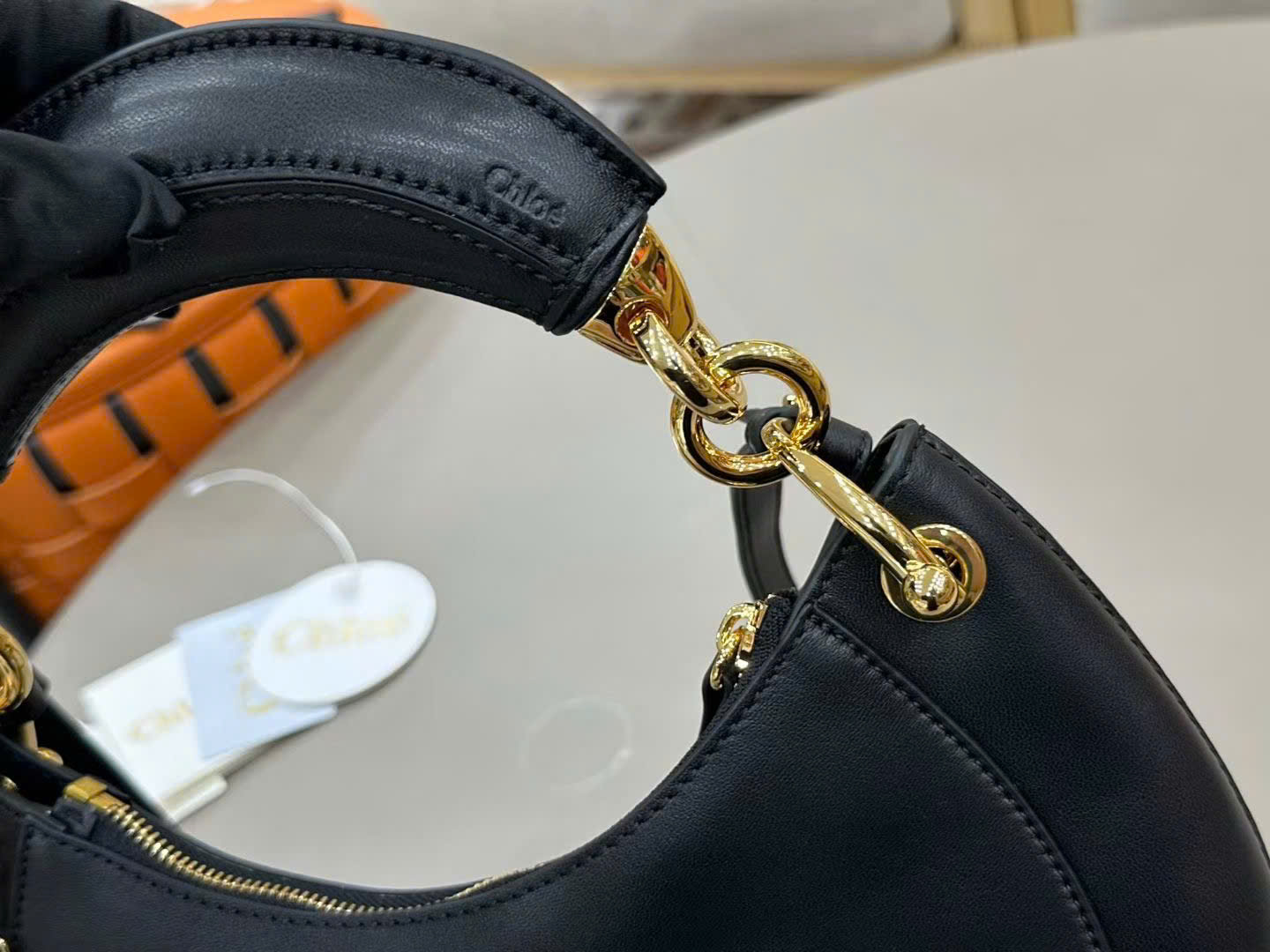Chloé Banana Zipped Hobo Bag 31cm - Image 8