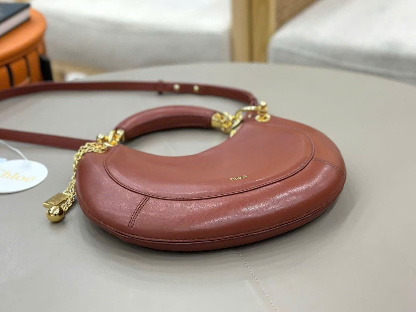 Chloé Banana Zipped Hobo Bag 31cm - Image 6