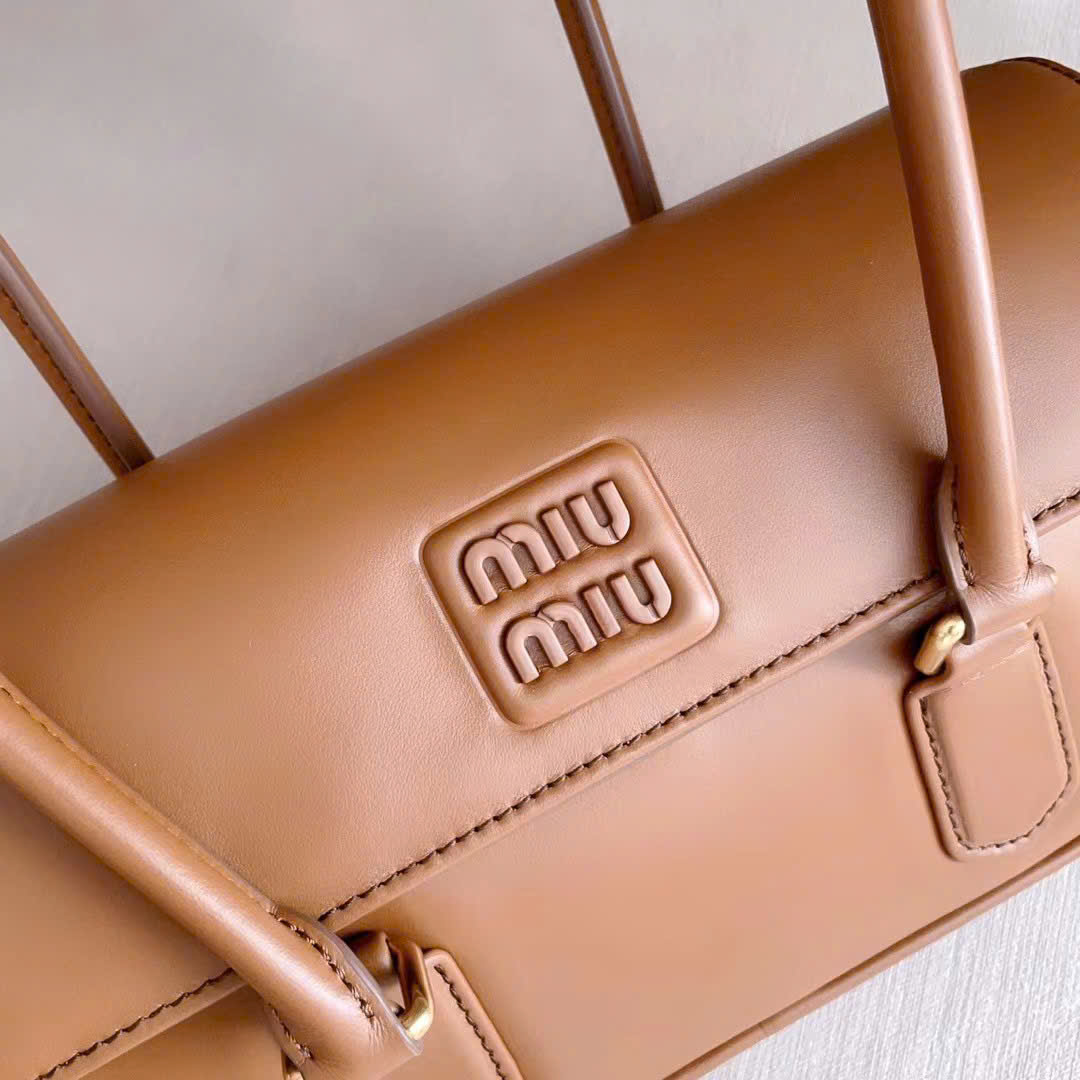 Miu Miu Chalk Arcadie Leather Bag 24cm - Image 5