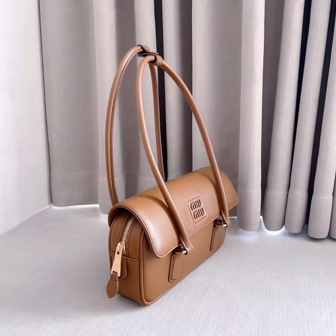 Miu Miu Chalk Arcadie Leather Bag 24cm - Image 9