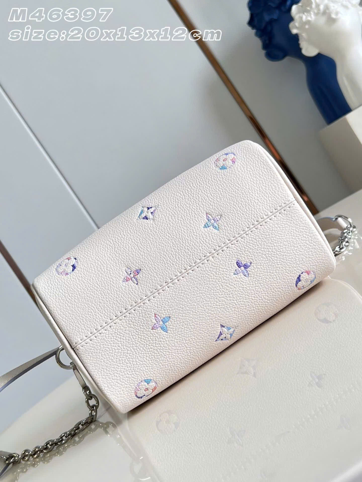 Louis Vuitton Speedy Bandoulière Monogram Bag 20.5 - Image 4