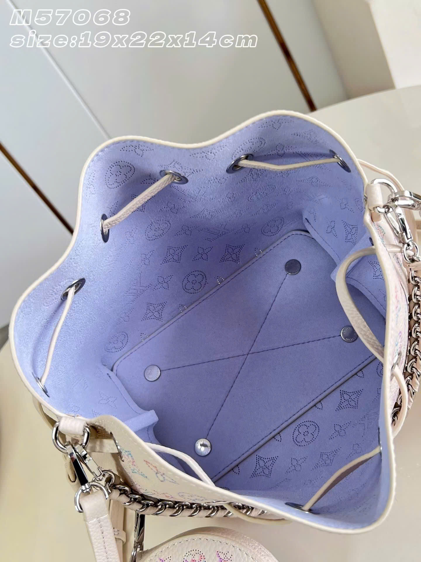 Louis Vuitton Link Quartz Bucket Bella Monogram Bag 19cm - Image 7