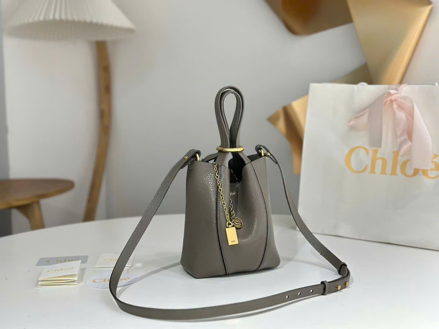 Chloé Small Spin Tote Bags 18cm - Image 3