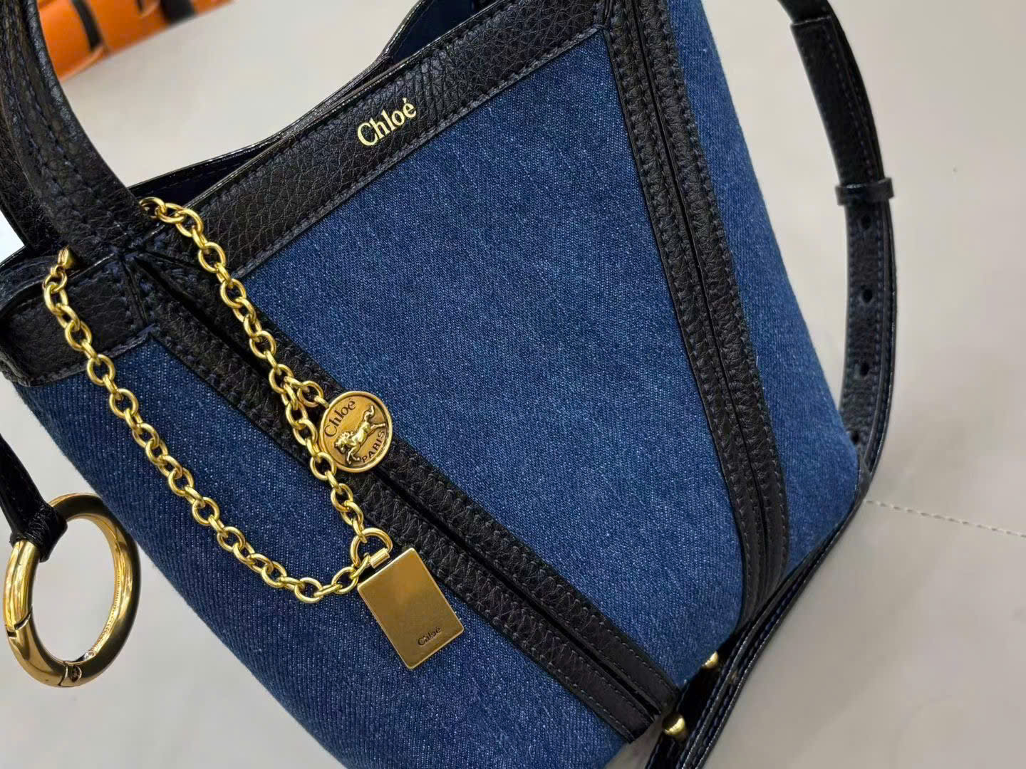 Chloé Small Spin Tote Bags 18cm - Image 5