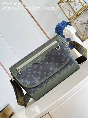 Louis Vuitton Courrier Messenger