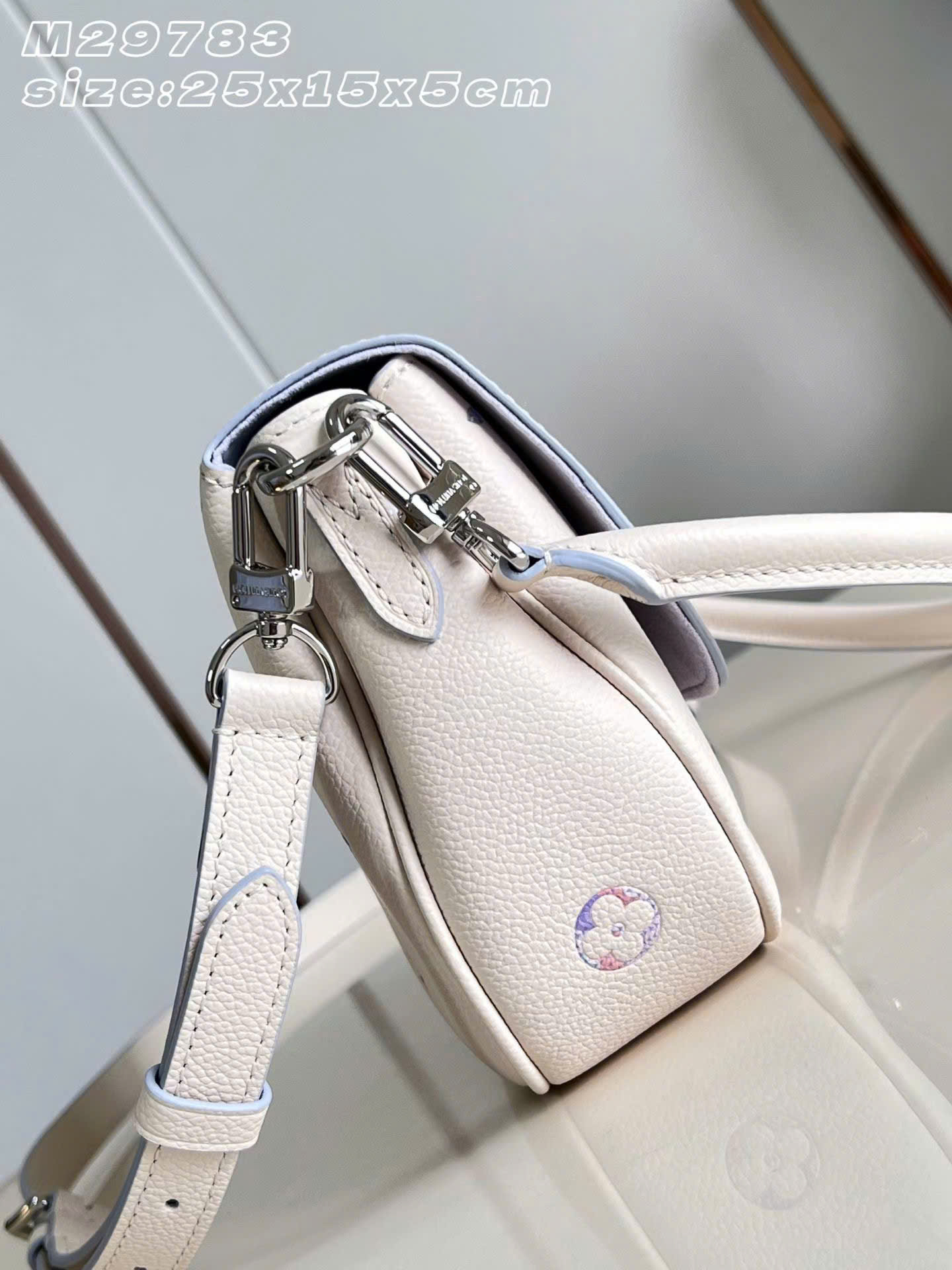 Louis Vuitton Pochette Métis Monogram Bag 25cm - Image 4
