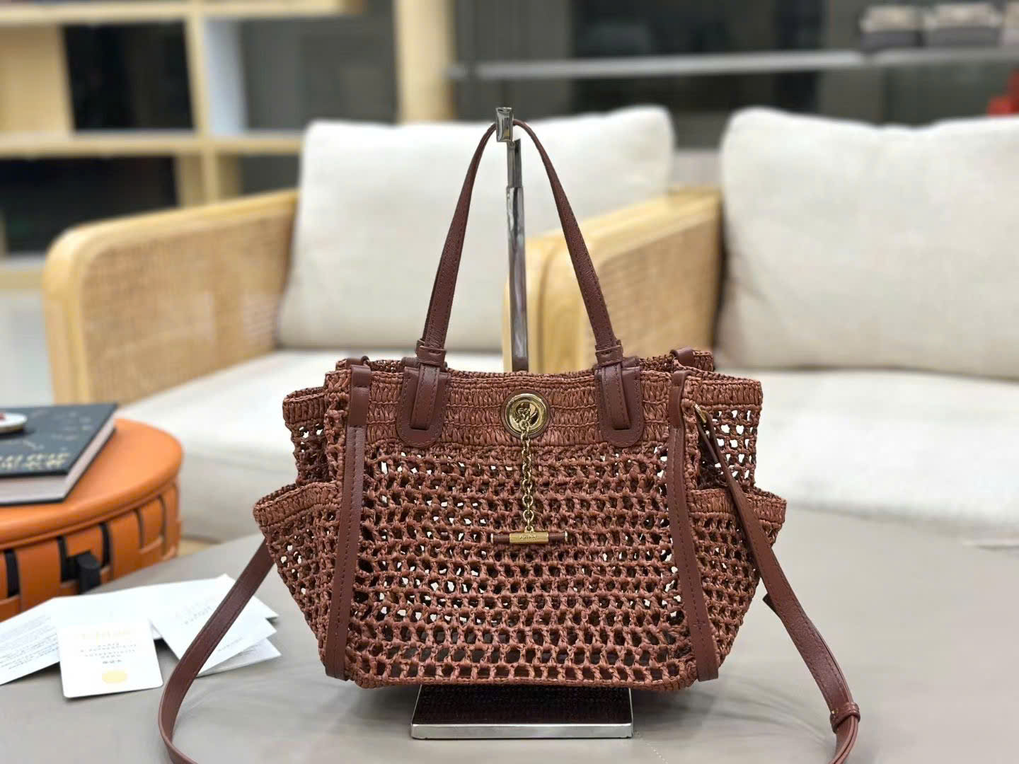 Chloé Iconic Raffia Tote Bag 23cm - Image 7