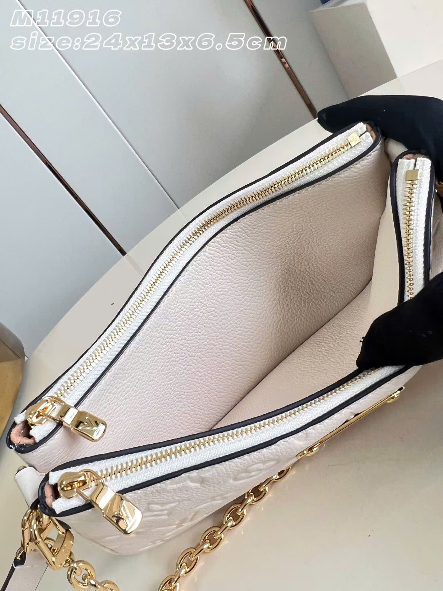 Louis Vuitton Pochette Accessoires Empreinte Monogram Bag 24cm - Image 7