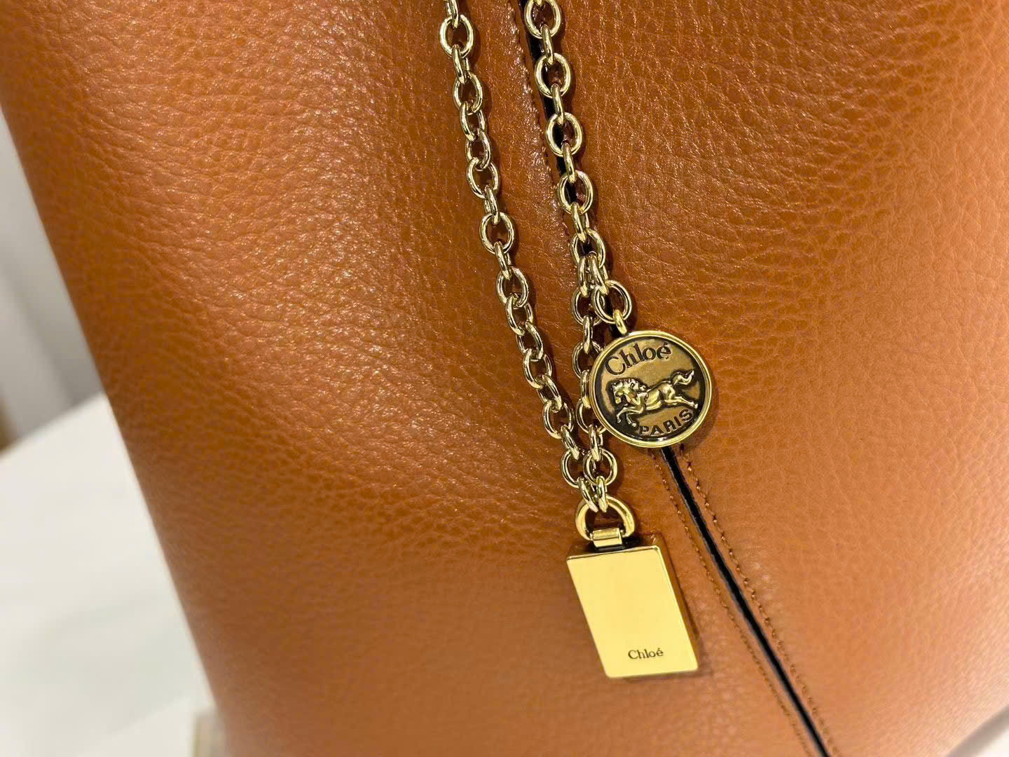 Chloé Medium Spin Tote Bags 27cm - Image 4