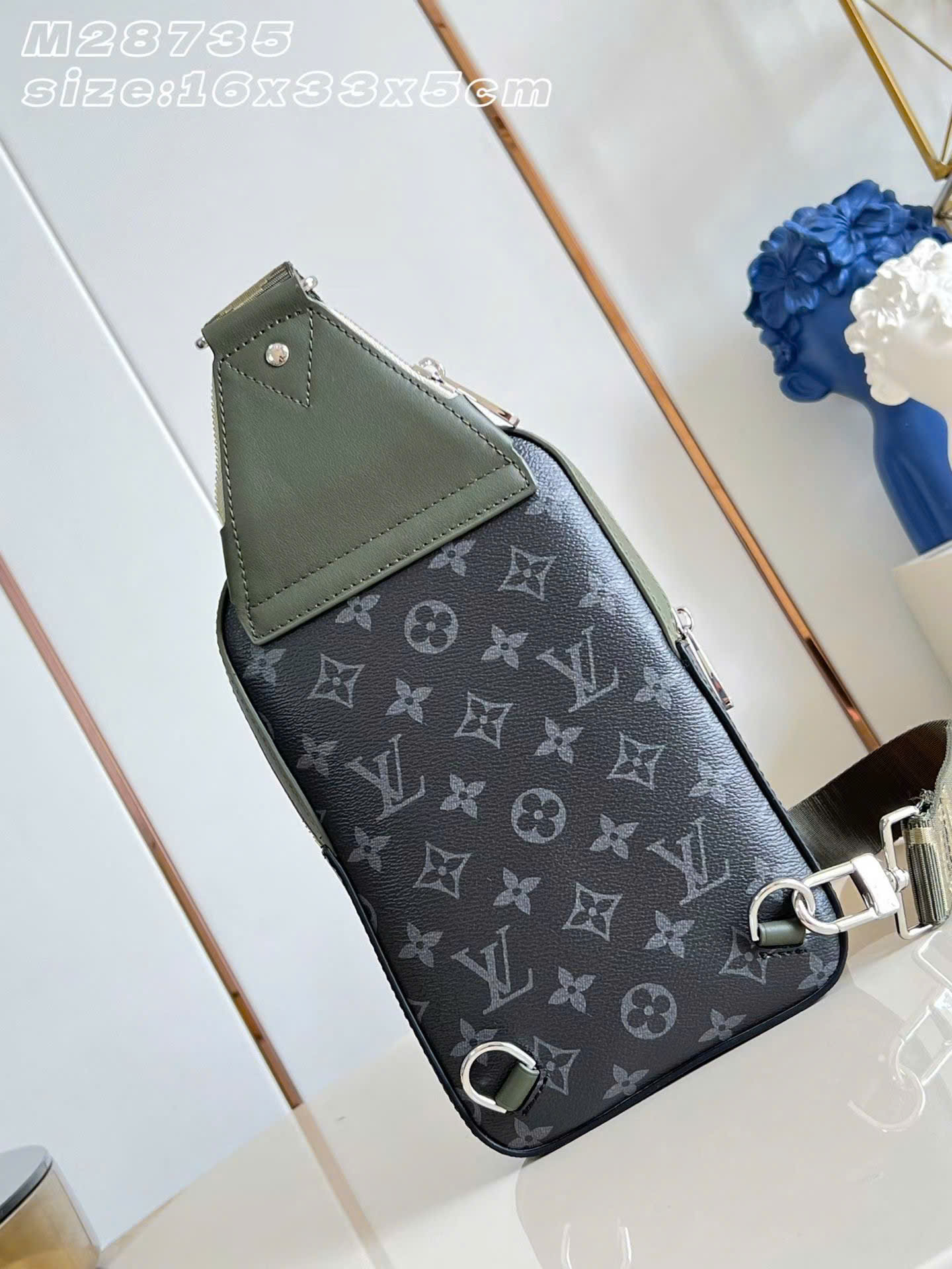 Louis Vuitton Monogram Avenue Slingbag 16cm - Image 5