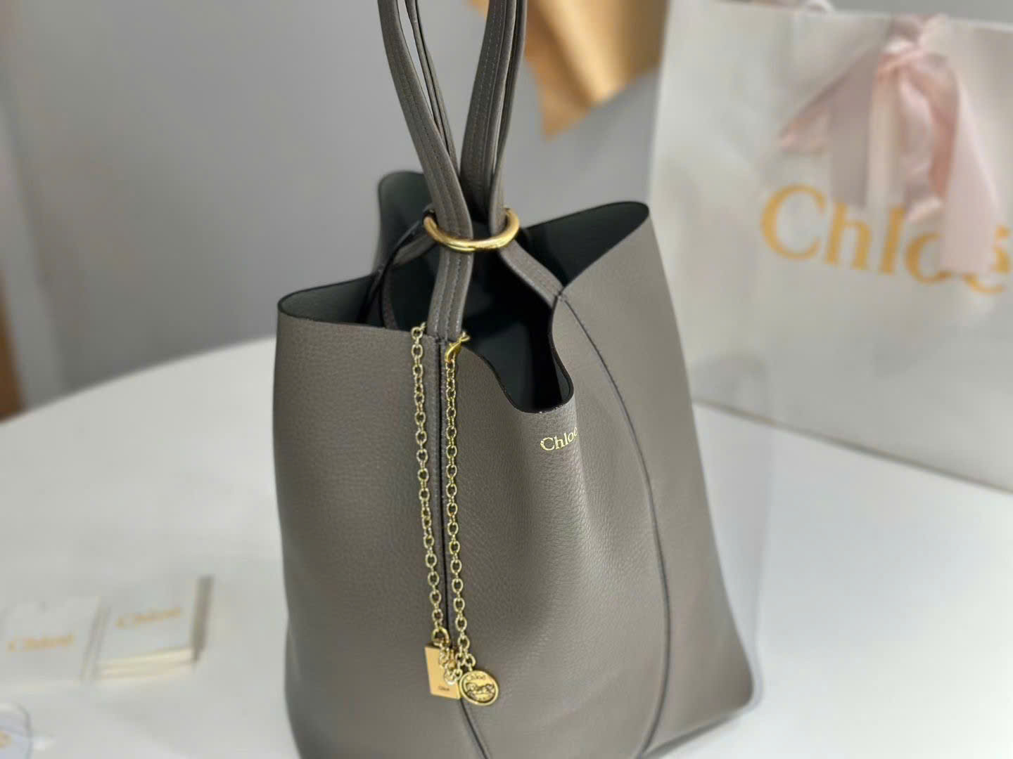 Chloé Medium Spin Tote Bags 27cm - Image 4