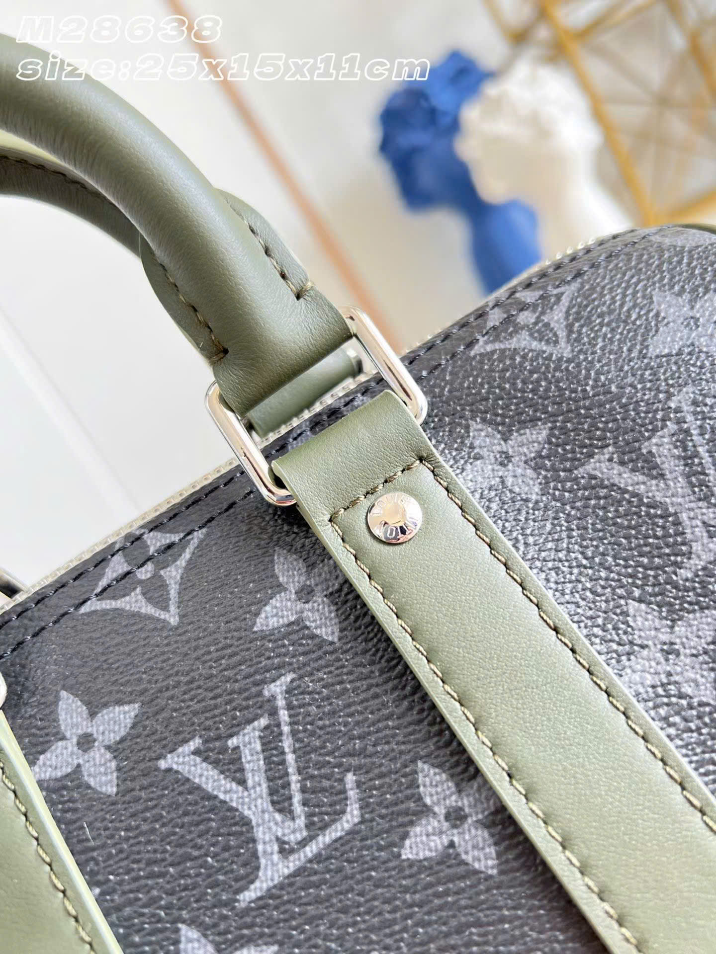Louis Vuitton Keepall Bandoulière Monogram Eclipse Bag 25cm - Image 2