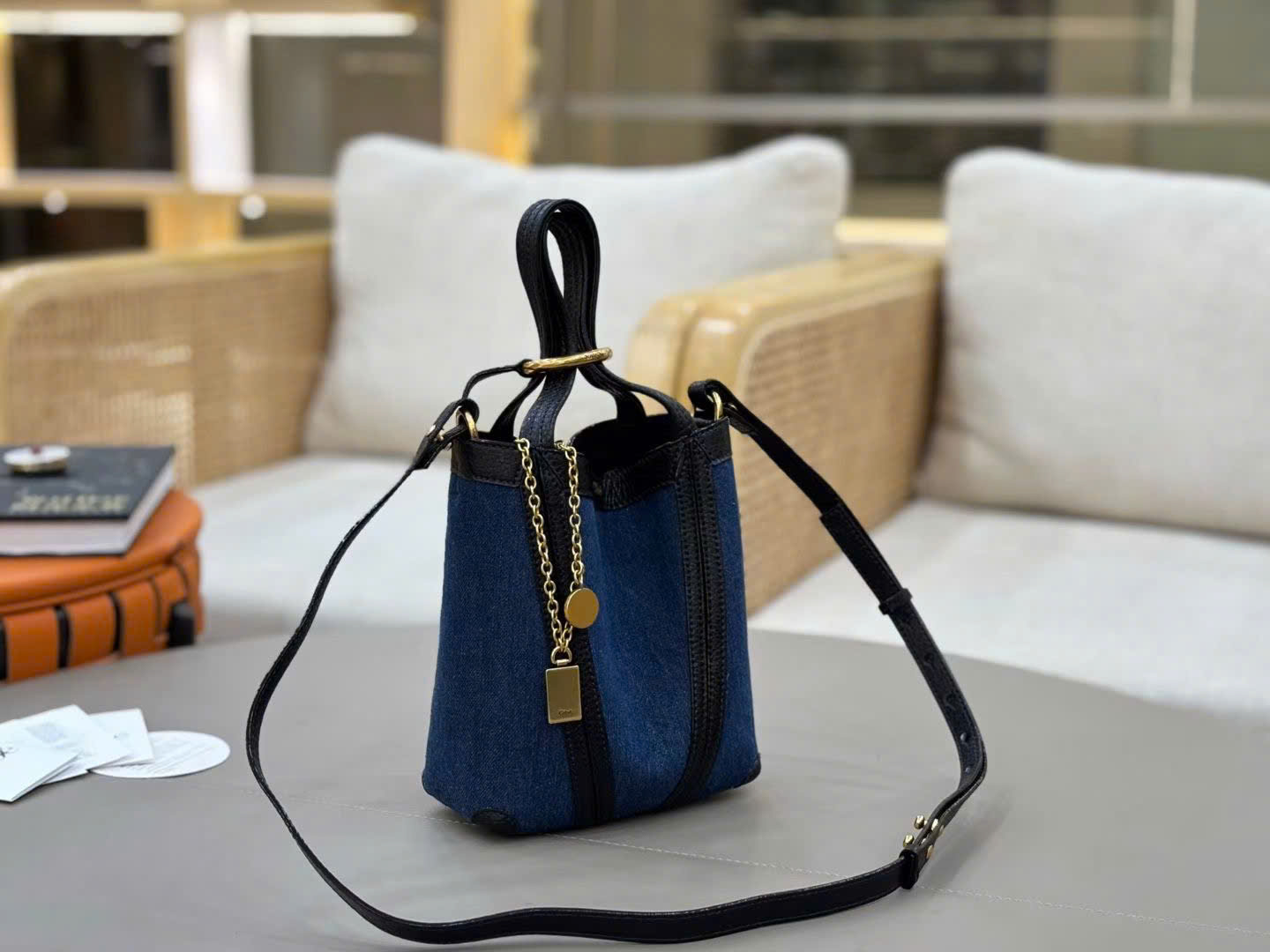 Chloé Small Spin Tote Bags 18cm - Image 4