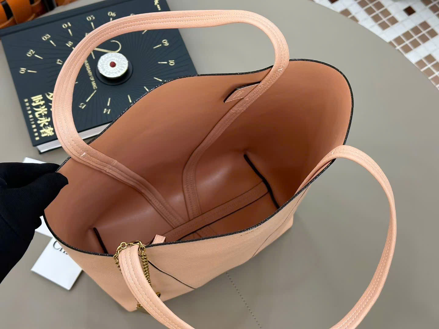 Chloé Medium Spin Tote Bags 27cm - Image 8
