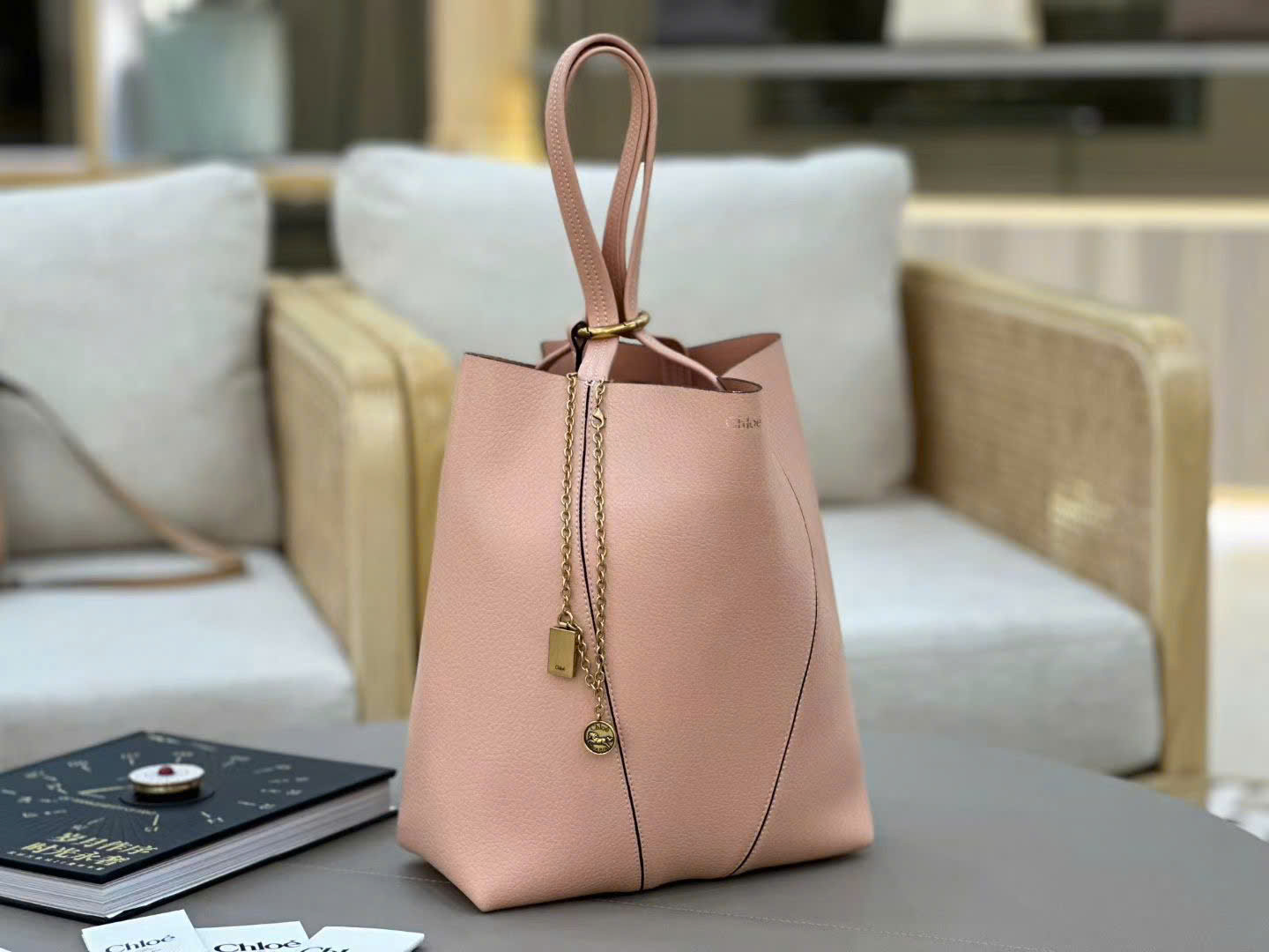 Chloé Medium Spin Tote Bags 27cm - Image 2