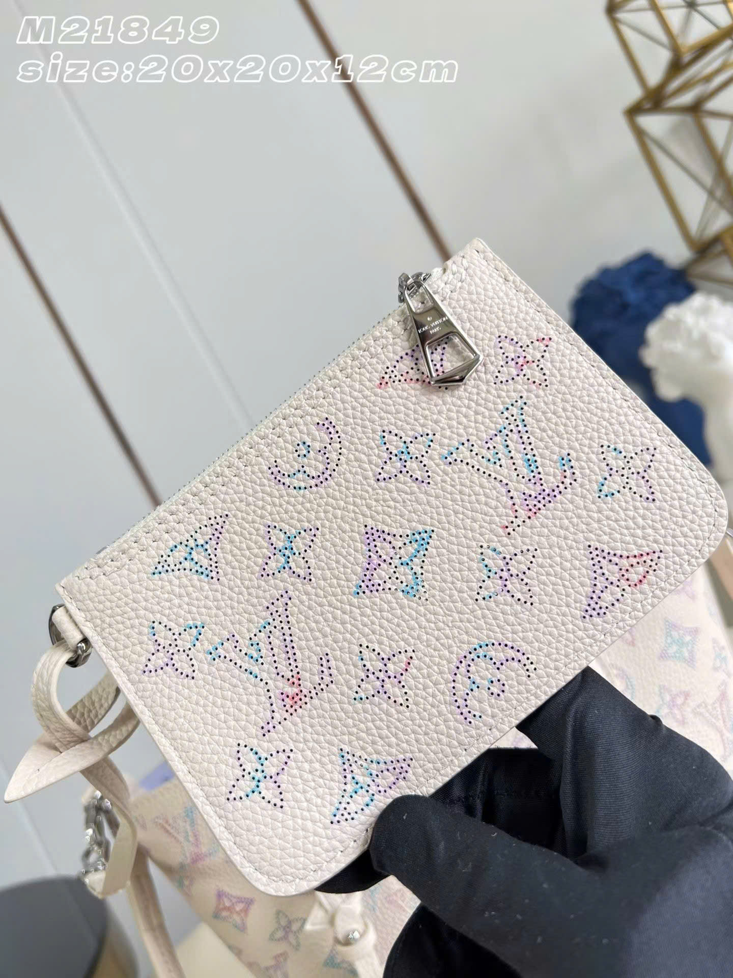 Louis Vuitton Blossom Tote Mahina Bag 20cm - Image 8