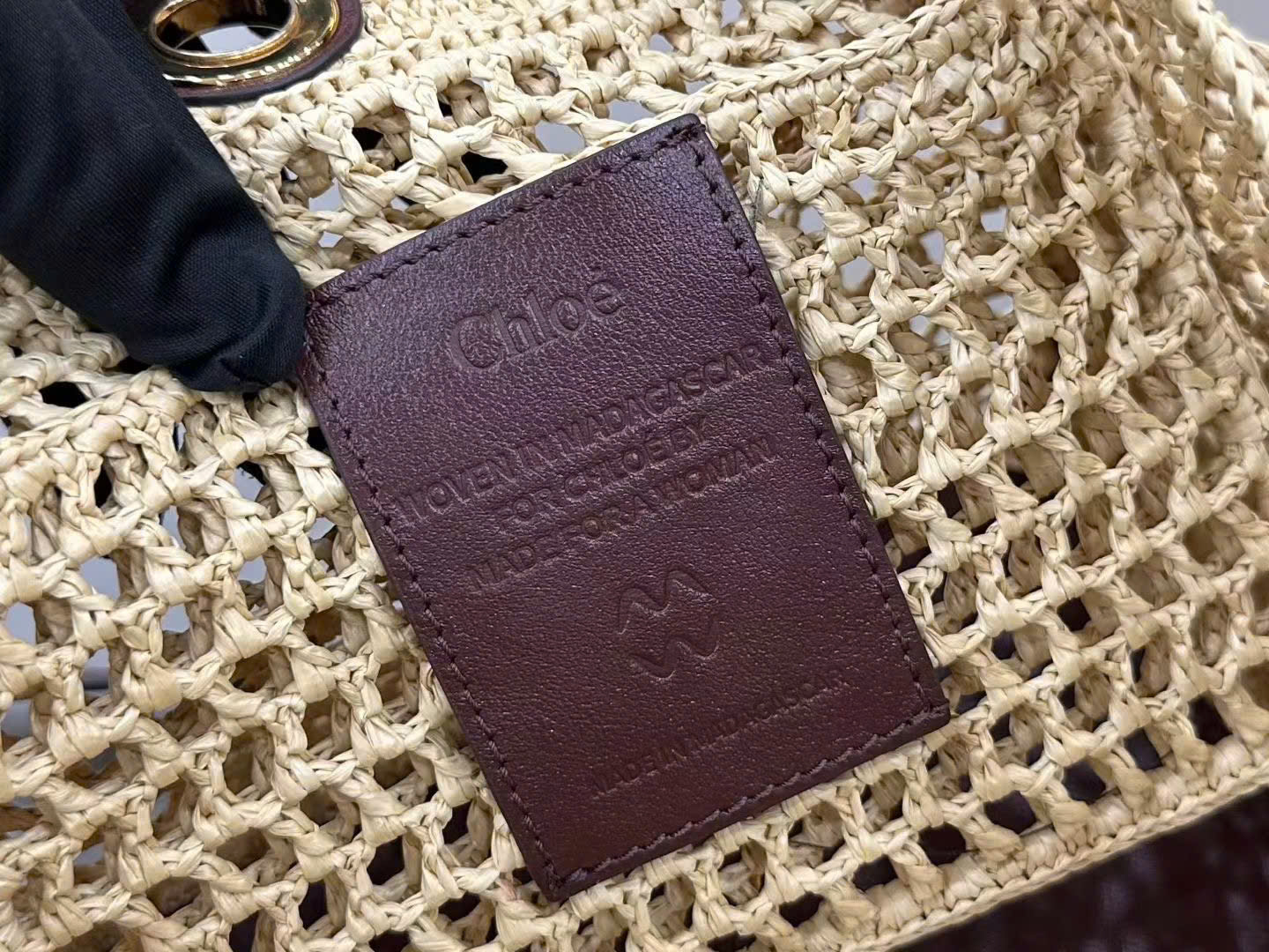 Chloé Iconic Raffia Tote Bag 23cm - Image 9
