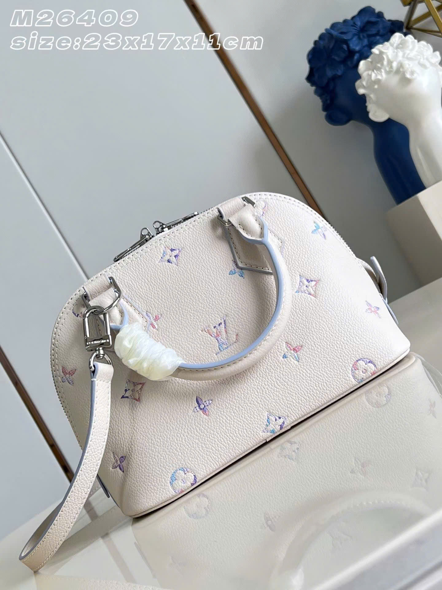 Louis Vuitton Alma Monogram Bag 23.5cm - Image 5